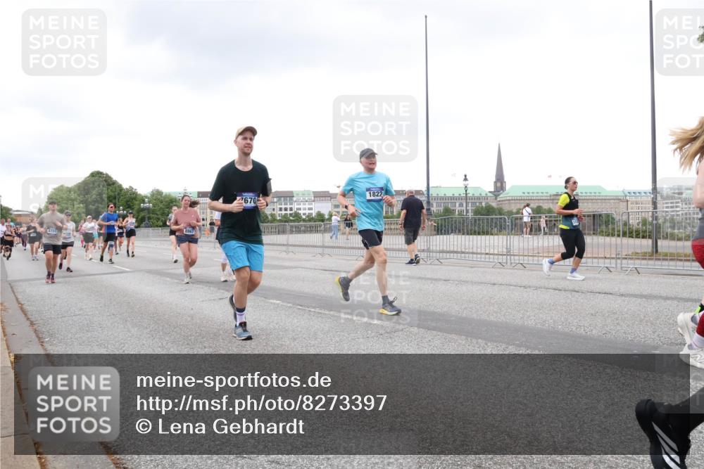 29.06.2025 - hella hamburg halbmarathon Lena Gebhardt http://msf.ph/oto/8273397 29.06.2025 10:54:27 Lombardsbrücke 4720, 8867, 670, 1822, 1198, 1263, 1762, 1779, 1822, 1949, 2084, 2244, 2532, 2586, 2600, 2761, 2854, 3079, 3187, 3188, 3249, 3364, 3465, 3467, 3761, 3795, 3857, 4323, 4685, 4720, 4838, 4971, 5157, 5185, 5216, 5309, 5514, 5804, 5817, 5898, 5933, 5993, 6023, 6279, 6468, 6583, 6982, 6987, 6988, 7498, 7670, 7874, 7946, 7986, 8801, 8803, 8867, 9130, 9138, 9203, 9521, 10207, 10331, 10471, 11033, 11287, 11354, 11567, 11569, 11785, 12268, 12270, 12930, 13272 meine-sportfotos.de