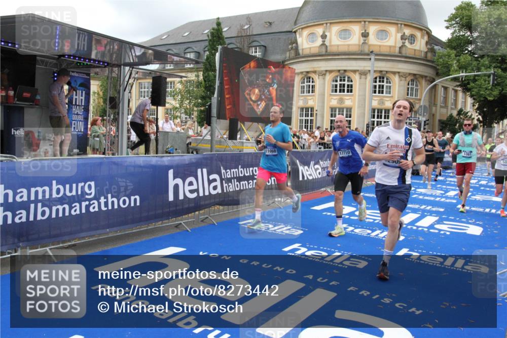 29.06.2025 - hella hamburg halbmarathon Michael Strokosch http://msf.ph/oto/8273442 29.06.2025 10:53:34 Ziel 1030, 1061, 1098, 1499, 1783, 2070, 3399, 5866, 6628, 6629, 11068, 12909, 13912, 15113, 15497, 17710, 18450, 18612 meine-sportfotos.de