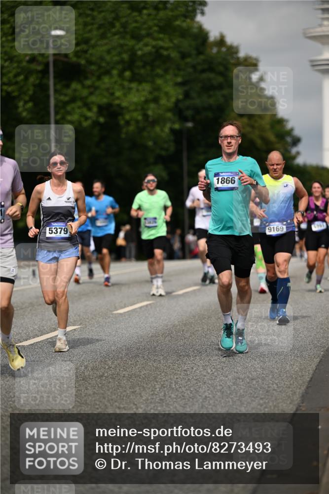 29.06.2025 - hella hamburg halbmarathon Dr. Thomas Lammeyer http://msf.ph/oto/8273493 29.06.2025 10:15:23 Kennedybrücke 1166, 1531, 1866, 1992, 4227, 5254, 5379, 5990, 5991, 7571, 9169, 9191, 10372, 10428, 11321 meine-sportfotos.de