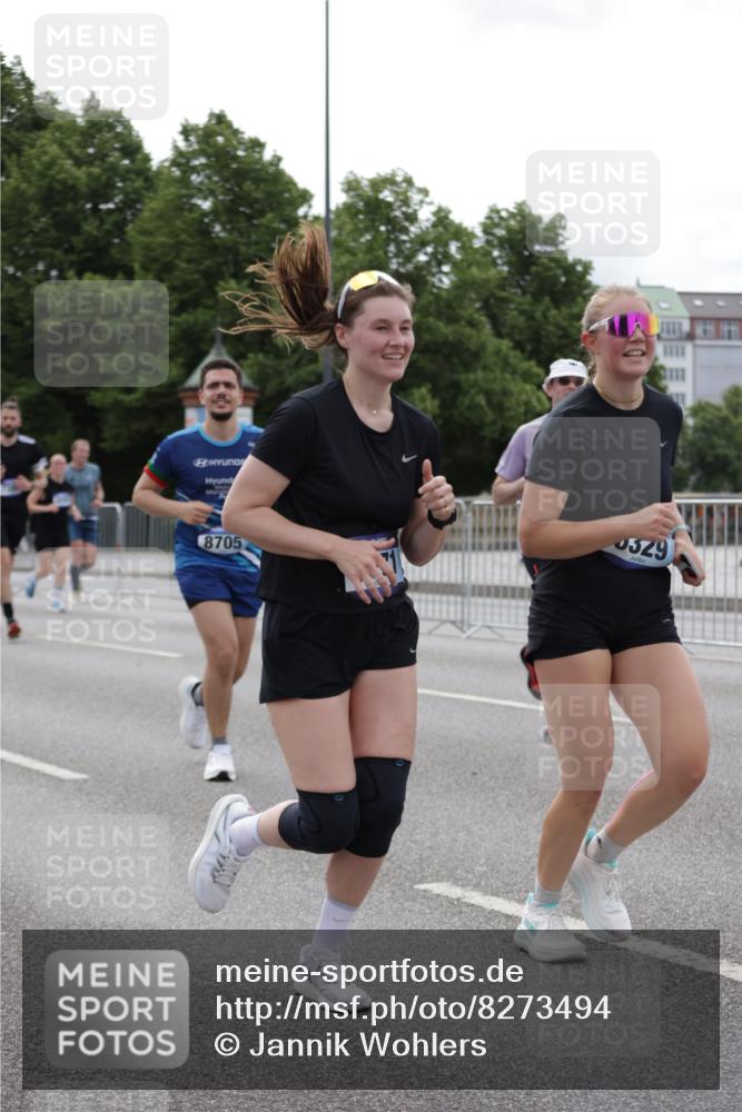29.06.2025 - hella hamburg halbmarathon Jannik Wohlers http://msf.ph/oto/8273494 29.06.2025 10:34:10 Lombardsbrücke 1025, 2023, 2412, 2510, 2511, 3420, 4540, 5453, 5609, 6034, 6171, 6329, 6571, 6574, 6843, 7386, 7644, 7733, 8705, 9164, 9379, 9448, 9514, 10335, 10674, 11245, 11872, 12164, 13311, 13957, 14918, 15310, 15477, 16238, 16311, 16390, 16682, 16919, 17230, 17412, 18158, 18892, 18941 meine-sportfotos.de