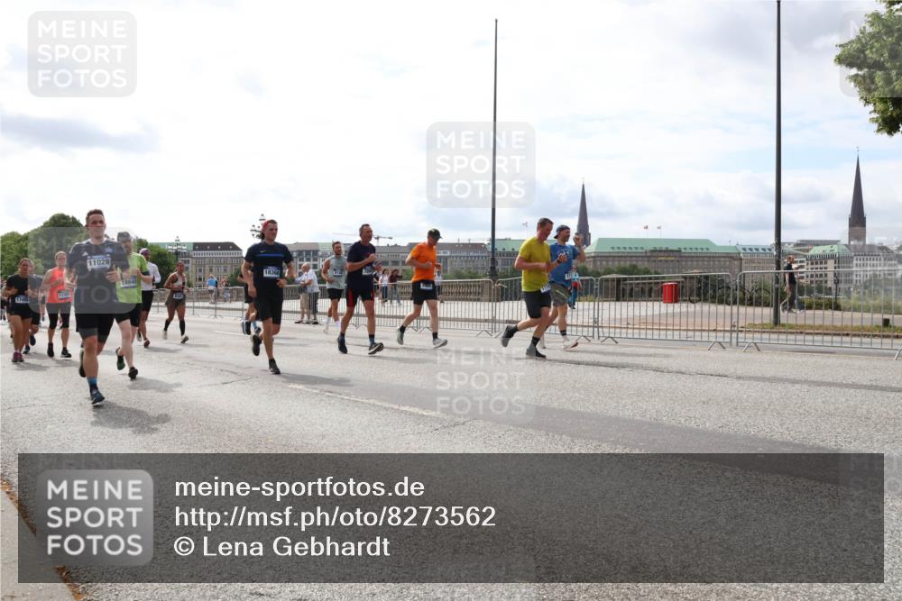 29.06.2025 - hella hamburg halbmarathon Lena Gebhardt http://msf.ph/oto/8273562 29.06.2025 10:20:06 Lombardsbrücke 17456, 17454, 11028, 18648, 18368, 1046, 1069, 1110, 1115, 1154, 1474, 2064, 2357, 2405, 2441, 2918, 3278, 3434, 3678, 3842, 4108, 4110, 4170, 4539, 4562, 4570, 4585, 4614, 4737, 4739, 5251, 5397, 5556, 5659, 5811, 5812, 5831, 5878, 5937, 6796, 6797, 6872, 6874, 7018, 7101, 7137, 7248, 7249, 7519, 7739, 7744, 7808, 7836, 7917, 8025, 8146, 8387, 8427, 8462, 8738, 9136, 9196, 9735, 9873, 10041, 10349, 10414, 10550, 10594, 10595, 10622, 10701, 10754, 11028, 11036 meine-sportfotos.de