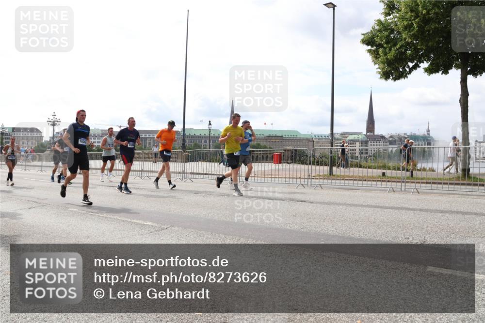 29.06.2025 - hella hamburg halbmarathon Lena Gebhardt http://msf.ph/oto/8273626 29.06.2025 10:20:06 Lombardsbrücke 8387, 1836, 7808, 1110, 1046, 1069, 1110, 1115, 1154, 1474, 2064, 2357, 2405, 2441, 2918, 3278, 3434, 3678, 3842, 4108, 4110, 4170, 4539, 4562, 4570, 4585, 4614, 4737, 4739, 5251, 5397, 5556, 5659, 5811, 5812, 5831, 5878, 5937, 6796, 6797, 6872, 6874, 7018, 7101, 7137, 7248, 7249, 7519, 7739, 7744, 7808, 7836, 7917, 8025, 8146, 8387, 8427, 8462, 8738, 9136, 9196, 9735, 9873, 10041, 10349, 10414, 10550, 10594, 10595, 10622, 10701, 10754, 11028, 11036 meine-sportfotos.de