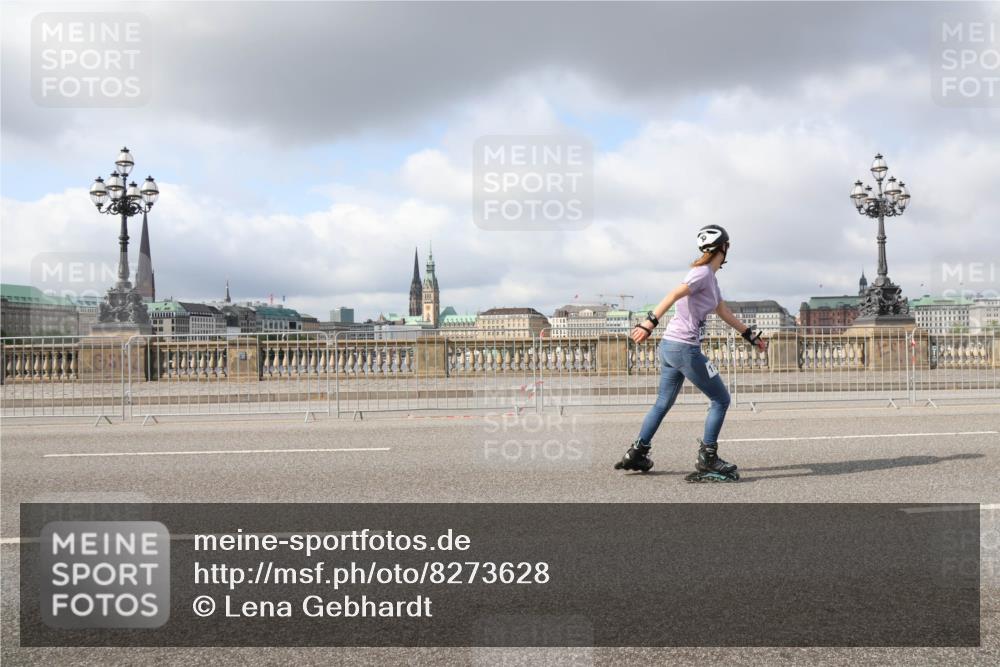29.06.2025 - hella hamburg halbmarathon Lena Gebhardt http://msf.ph/oto/8273628 29.06.2025 09:04:54 Lombardsbrücke  meine-sportfotos.de