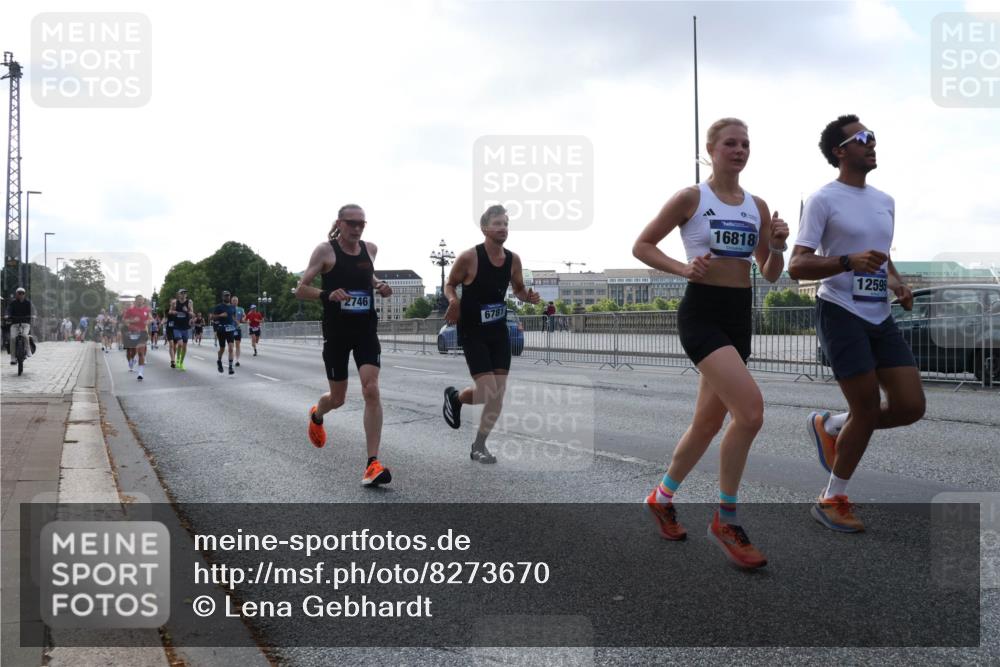 29.06.2025 - hella hamburg halbmarathon Lena Gebhardt http://msf.ph/oto/8273670 29.06.2025 09:45:06 Lombardsbrücke 2746, 6781, 16818, 12595, 1065, 1758, 1827, 2021, 2746, 3201, 3845, 4050, 4678, 5070, 5269, 5367, 5746, 6619, 6781, 7272, 7349, 7723, 8209, 8473, 8731, 8883, 9137, 9381, 10156, 10171, 10486, 10848, 11169, 11413, 12049, 12287, 12337, 12369, 12595, 12900, 13838, 13956, 14140, 14164, 14289, 15268, 15583, 15672, 15880, 15883, 16157, 16377, 16508, 16713, 16736, 16818, 17428, 18567 meine-sportfotos.de