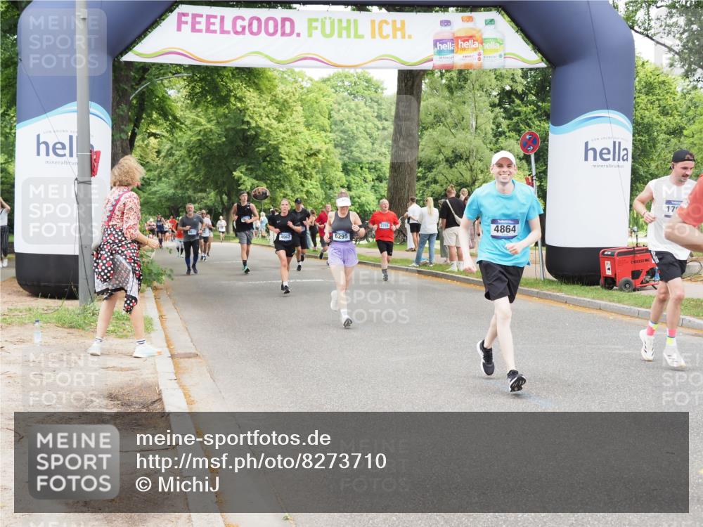 29.06.2025 - hella hamburg halbmarathon MichiJ http://msf.ph/oto/8273710 29.06.2025 10:56:16 Zwischen KM18-KM19 4864, 4962, 6295, 8727, 11025, 14384, 17239, 17296, 17985 meine-sportfotos.de