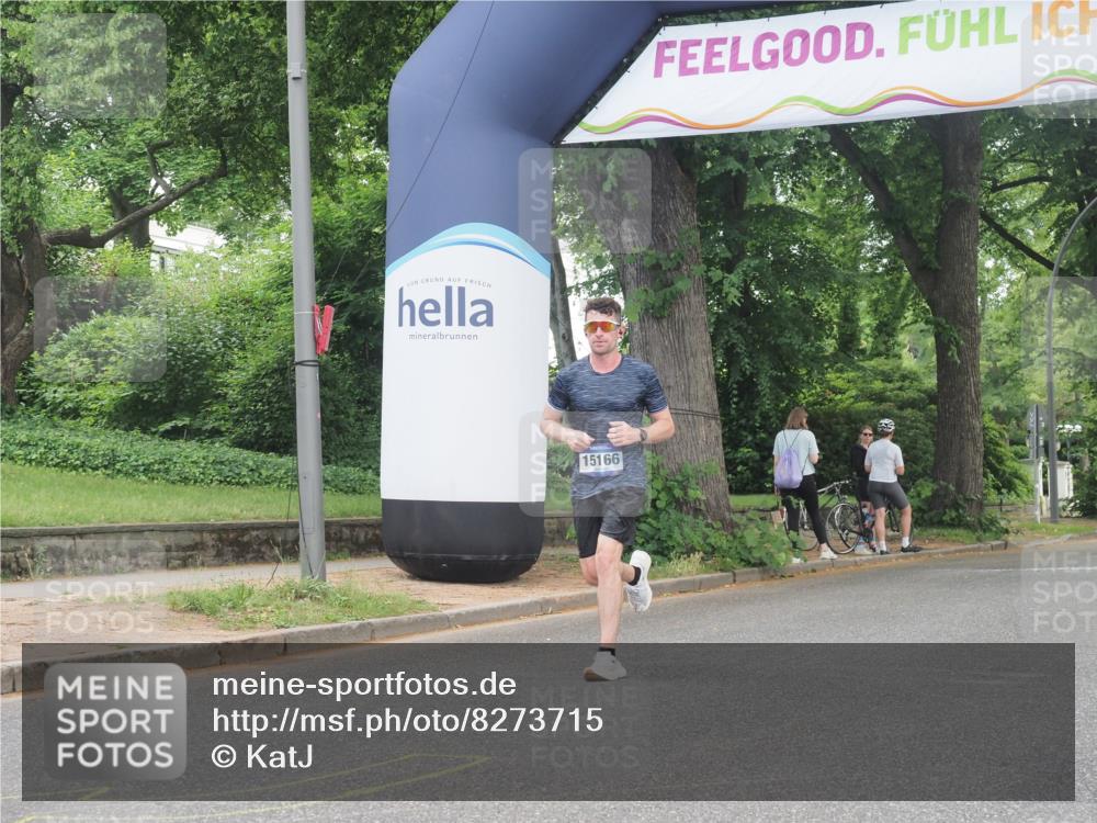 29.06.2025 - hella hamburg halbmarathon KatJ http://msf.ph/oto/8273715 29.06.2025 10:09:06 Zwischen KM18-KM19  meine-sportfotos.de