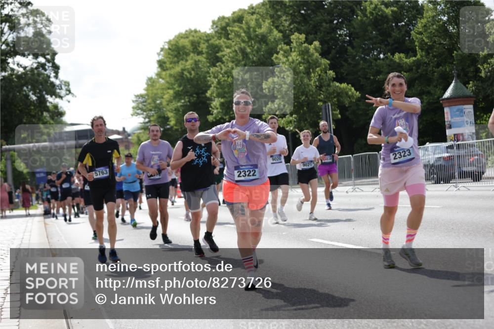29.06.2025 - hella hamburg halbmarathon Jannik Wohlers http://msf.ph/oto/8273726 29.06.2025 10:01:51 Lombardsbrücke 1254, 1432, 1453, 2142, 2322, 2323, 3169, 4985, 5763, 6166, 6295, 6322, 7031, 7223, 7243, 9020, 9021, 9156, 9353, 9928, 10866, 11191, 11554, 11871, 11938, 12315, 12316, 12491, 12837, 14574, 14838, 15008, 15901, 16067, 16614, 16634, 16723, 18128, 18130, 18240, 19162, 19240 meine-sportfotos.de
