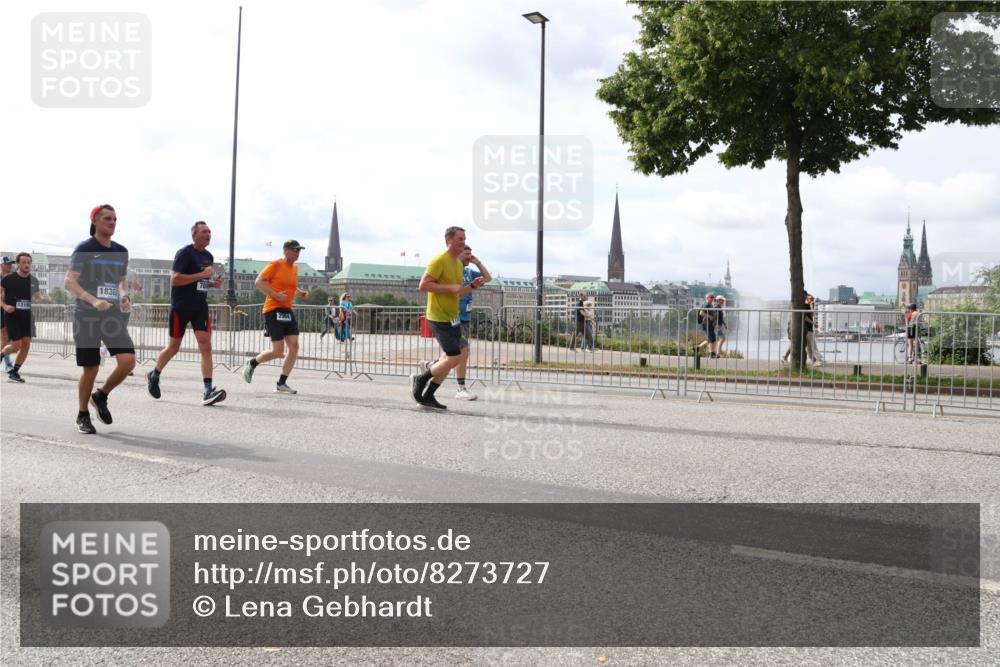 29.06.2025 - hella hamburg halbmarathon Lena Gebhardt http://msf.ph/oto/8273727 29.06.2025 10:20:07 Lombardsbrücke 1836, 13192, 2064, 1046, 1069, 1110, 1115, 1154, 1474, 2064, 2357, 2405, 2441, 2918, 3278, 3434, 3678, 3842, 4170, 4539, 4562, 4570, 4585, 4614, 4737, 4739, 5251, 5397, 5556, 5659, 5811, 5812, 5831, 5878, 5937, 6796, 6797, 6872, 6874, 7018, 7101, 7137, 7248, 7249, 7519, 7739, 7744, 7808, 7836, 7917, 8025, 8146, 8387, 8427, 8462, 8738, 9136, 9196, 9735, 9873, 10041, 10349, 10414, 10550, 10594, 10595, 10622, 10701, 10754, 11028, 11036 meine-sportfotos.de