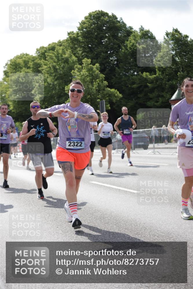 29.06.2025 - hella hamburg halbmarathon Jannik Wohlers http://msf.ph/oto/8273757 29.06.2025 10:01:52 Lombardsbrücke 1128, 1254, 1432, 1453, 2142, 2322, 2323, 3169, 4985, 5763, 6166, 6295, 6322, 6708, 7031, 7223, 7243, 7323, 9020, 9021, 9156, 9353, 9928, 10866, 11191, 11554, 11871, 11938, 12315, 12316, 12491, 12837, 13868, 14574, 14838, 15008, 15901, 16067, 16614, 16634, 16723, 17533, 18128, 18130, 18240, 19162, 19240 meine-sportfotos.de