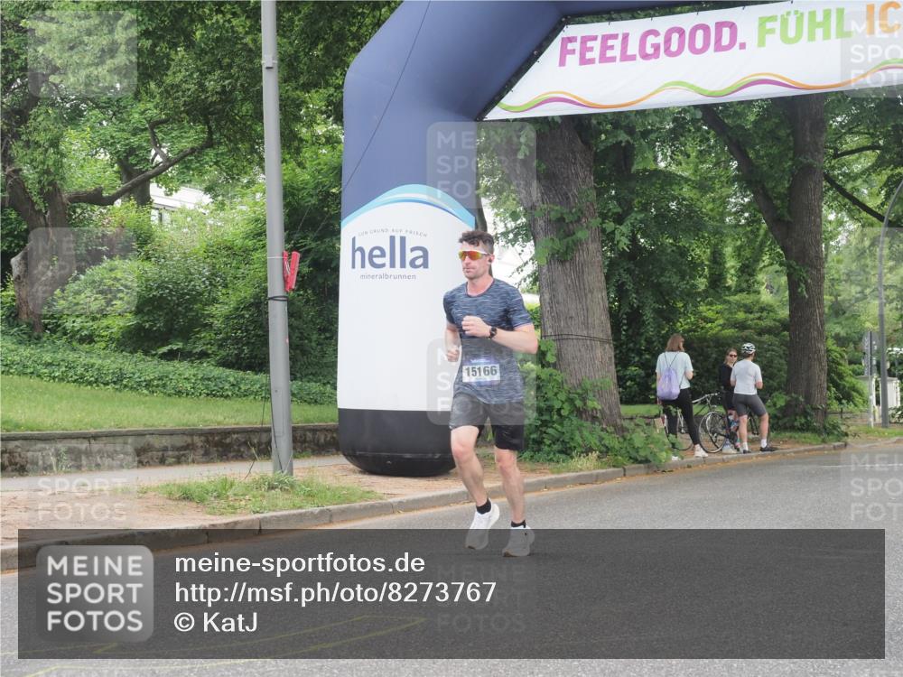 29.06.2025 - hella hamburg halbmarathon KatJ http://msf.ph/oto/8273767 29.06.2025 10:09:06 Zwischen KM18-KM19  meine-sportfotos.de