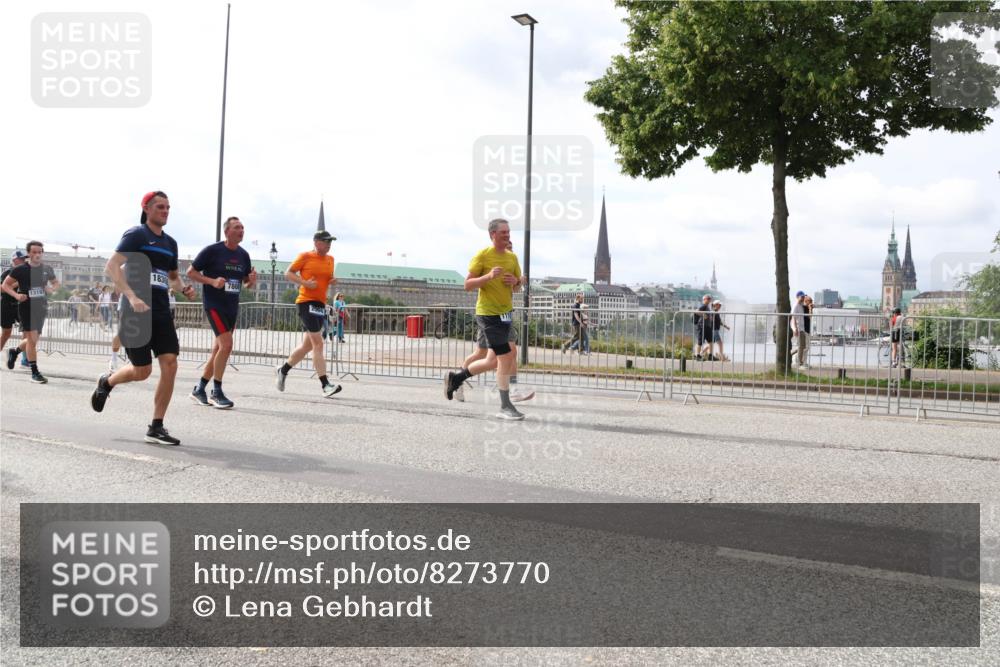 29.06.2025 - hella hamburg halbmarathon Lena Gebhardt http://msf.ph/oto/8273770 29.06.2025 10:20:07 Lombardsbrücke 13192, 1836, 2084, 1046, 1069, 1110, 1115, 1154, 1474, 2064, 2357, 2405, 2441, 2918, 3278, 3434, 3678, 3842, 4170, 4539, 4562, 4570, 4585, 4614, 4737, 4739, 5251, 5397, 5556, 5659, 5811, 5812, 5831, 5878, 5937, 6796, 6797, 6872, 6874, 7018, 7101, 7137, 7248, 7249, 7519, 7739, 7744, 7808, 7836, 7917, 8025, 8146, 8387, 8427, 8462, 8738, 9136, 9196, 9735, 9873, 10041, 10349, 10414, 10550, 10594, 10595, 10622, 10701, 10754, 11028, 11036 meine-sportfotos.de
