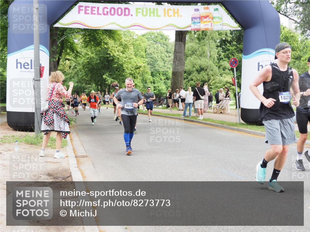 29.06.2025 - hella hamburg halbmarathon MichiJ http://msf.ph/oto/8273773 29.06.2025 10:56:22 Zwischen KM18-KM19 2288, 3091, 4962, 6295, 8614, 12492, 17985, 18218 meine-sportfotos.de