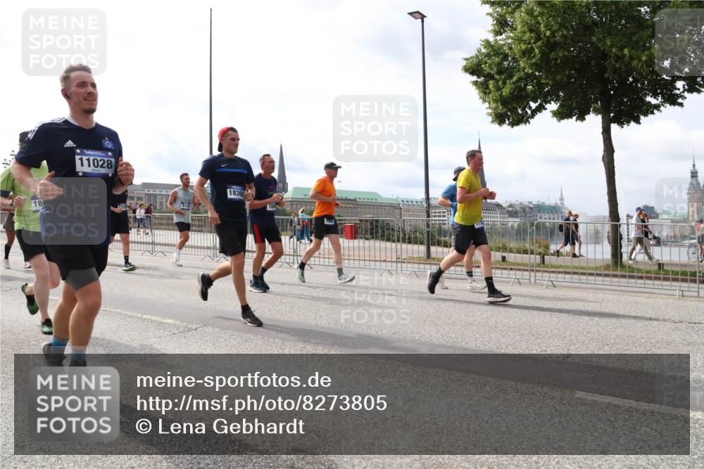 29.06.2025 - hella hamburg halbmarathon Lena Gebhardt http://msf.ph/oto/8273805 29.06.2025 10:20:07 Lombardsbrücke 18, 11028, 8146, 315, 18362, 7808, 1046, 1069, 1110, 1115, 1154, 1474, 2064, 2357, 2405, 2441, 2918, 3278, 3434, 3678, 3842, 4170, 4539, 4562, 4570, 4585, 4614, 4737, 4739, 5251, 5397, 5556, 5659, 5811, 5812, 5831, 5878, 5937, 6796, 6797, 6872, 6874, 7018, 7101, 7137, 7248, 7249, 7519, 7739, 7744, 7808, 7836, 7917, 8025, 8146, 8387, 8427, 8462, 8738, 9136, 9196, 9735, 9873, 10041, 10349, 10414, 10550, 10594, 10595, 10622, 10701, 10754, 11028, 11036 meine-sportfotos.de