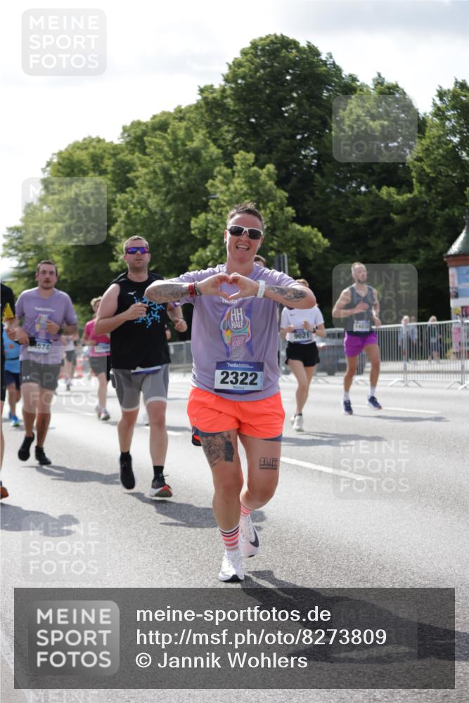 29.06.2025 - hella hamburg halbmarathon Jannik Wohlers http://msf.ph/oto/8273809 29.06.2025 10:01:52 Lombardsbrücke 1128, 1254, 1432, 1453, 2142, 2322, 2323, 3169, 4985, 5763, 6166, 6295, 6322, 6708, 7031, 7223, 7243, 7323, 9020, 9021, 9156, 9353, 9928, 10866, 11191, 11554, 11871, 11938, 12315, 12316, 12491, 12837, 13868, 14574, 14838, 15008, 15901, 16067, 16614, 16634, 16723, 17533, 18128, 18130, 18240, 19162, 19240 meine-sportfotos.de