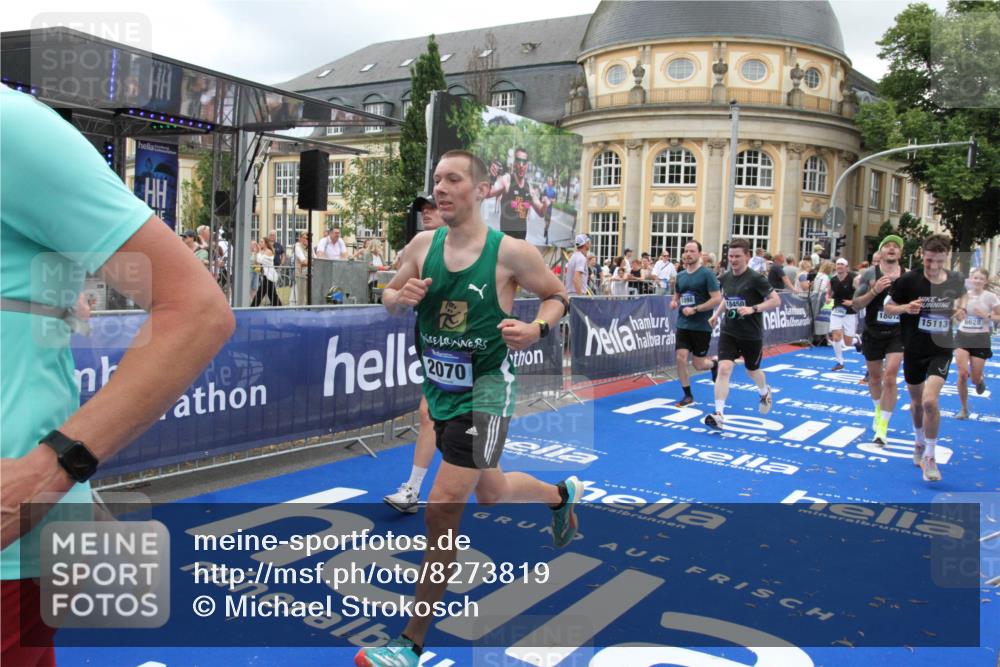 29.06.2025 - hella hamburg halbmarathon Michael Strokosch http://msf.ph/oto/8273819 29.06.2025 10:53:37 Ziel 1030, 1061, 1098, 1499, 1502, 1783, 2070, 2630, 3399, 3819, 5866, 6628, 6762, 10549, 11068, 12632, 12909, 15113, 15497, 15856, 17710, 18450, 18612, 18666, 18715 meine-sportfotos.de