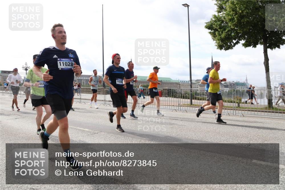 29.06.2025 - hella hamburg halbmarathon Lena Gebhardt http://msf.ph/oto/8273845 29.06.2025 10:20:07 Lombardsbrücke 83, 864, 11028, 18368, 2064, 1046, 1069, 1110, 1115, 1154, 1474, 2064, 2357, 2405, 2441, 2918, 3278, 3434, 3678, 3842, 4170, 4539, 4562, 4570, 4585, 4614, 4737, 4739, 5251, 5397, 5556, 5659, 5811, 5812, 5831, 5878, 5937, 6796, 6797, 6872, 6874, 7018, 7101, 7137, 7248, 7249, 7519, 7739, 7744, 7808, 7836, 7917, 8025, 8146, 8387, 8427, 8462, 8738, 9136, 9196, 9735, 9873, 10041, 10349, 10414, 10550, 10594, 10595, 10622, 10701, 10754, 11028, 11036 meine-sportfotos.de