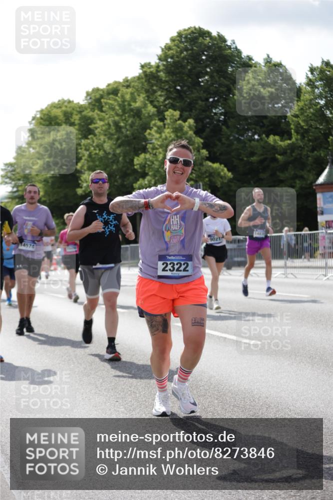 29.06.2025 - hella hamburg halbmarathon Jannik Wohlers http://msf.ph/oto/8273846 29.06.2025 10:01:52 Lombardsbrücke 1128, 1254, 1432, 1453, 2142, 2322, 2323, 3169, 4985, 5763, 6166, 6295, 6322, 6708, 7031, 7223, 7243, 7323, 9020, 9021, 9156, 9353, 9928, 10866, 11191, 11554, 11871, 11938, 12315, 12316, 12491, 12837, 13868, 14574, 14838, 15008, 15901, 16067, 16614, 16634, 16723, 17533, 18128, 18130, 18240, 19162, 19240 meine-sportfotos.de