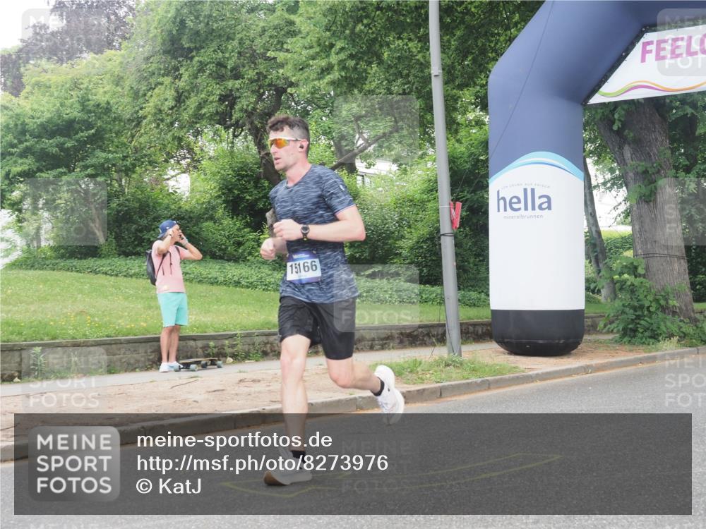 29.06.2025 - hella hamburg halbmarathon KatJ http://msf.ph/oto/8273976 29.06.2025 10:09:07 Zwischen KM18-KM19  meine-sportfotos.de