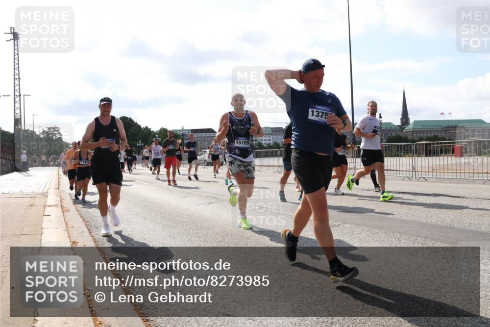 29.06.2025 - hella hamburg halbmarathon Lena Gebhardt http://msf.ph/oto/8273985 29.06.2025 09:57:43 Lombardsbrücke 15169, 1375, 1030, 1086, 1094, 1193, 1320, 1321, 1422, 1442, 1563, 1870, 2119, 2252, 2397, 2444, 2448, 2488, 2595, 2612, 2814, 2855, 2946, 3048, 3058, 3096, 3103, 3114, 3251, 3698, 3999, 4261, 4299, 4379, 4558, 4986, 5013, 5018, 5021, 5024, 5032, 5305, 5633, 5775, 5820, 5907, 6125, 6355, 6356, 6374, 6569, 6580, 6585, 6628, 6720, 6762, 6776, 6795, 6942, 7134, 7221, 7397, 7478, 7594, 7646, 7742, 7930, 7932, 7952, 7973, 7976, 9316, 10191 meine-sportfotos.de