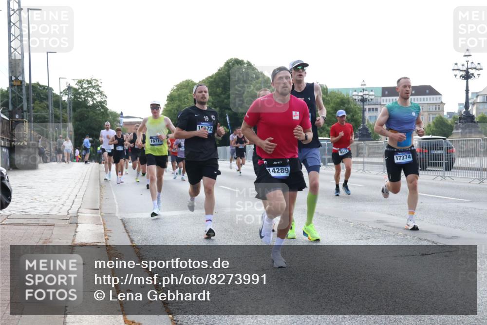 29.06.2025 - hella hamburg halbmarathon Lena Gebhardt http://msf.ph/oto/8273991 29.06.2025 09:45:09 Lombardsbrücke 10171, 1671, 19, 15672, 4289, 9381, 17374, 1758, 1827, 1990, 2021, 2746, 3043, 3201, 3845, 4050, 4678, 5070, 5269, 5328, 5367, 5746, 5826, 6619, 6781, 7272, 7481, 7651, 7723, 8209, 8473, 8731, 8883, 9137, 9381, 10156, 10171, 10486, 10848, 11169, 11413, 11857, 12049, 12234, 12287, 12595, 12900, 13838, 13956, 14140, 14164, 14289, 15268, 15583, 15672, 15883, 16157, 16377, 16508, 16713, 16736, 16818, 17428, 18567 meine-sportfotos.de