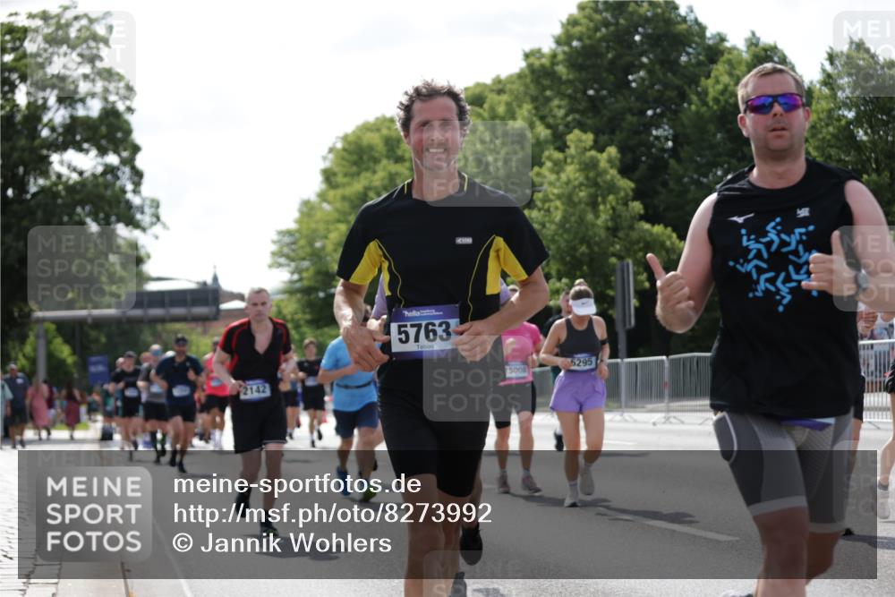 29.06.2025 - hella hamburg halbmarathon Jannik Wohlers http://msf.ph/oto/8273992 29.06.2025 10:01:54 Lombardsbrücke 1128, 1254, 1432, 1453, 2142, 2322, 2323, 3169, 3976, 4066, 4985, 5763, 6166, 6295, 6322, 6708, 6860, 7031, 7223, 7243, 7323, 7869, 9020, 9021, 9156, 9353, 9928, 10866, 11191, 11554, 11670, 11871, 11938, 12315, 12316, 12491, 12978, 13868, 14574, 14838, 15008, 15901, 16067, 16634, 16723, 17533, 17836, 18128, 18130, 18240, 19162, 19240 meine-sportfotos.de