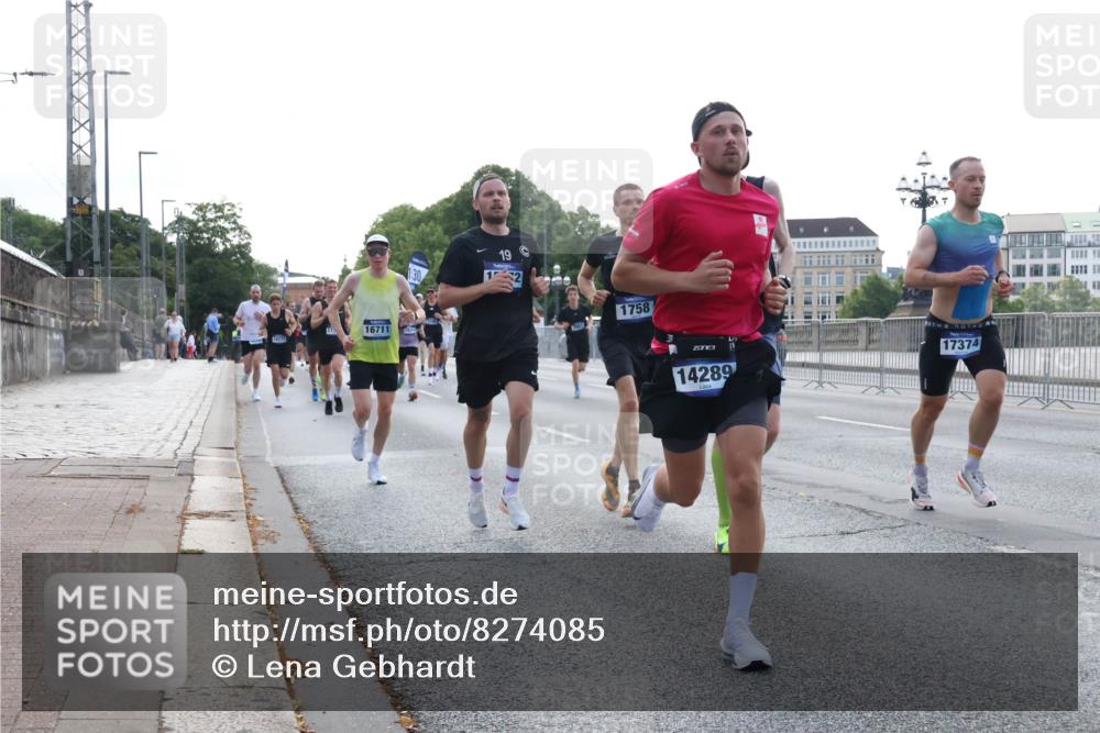 29.06.2025 - hella hamburg halbmarathon Lena Gebhardt http://msf.ph/oto/8274085 29.06.2025 09:45:10 Lombardsbrücke 10171, 16711, 1, 30, 19, 1758, 14289, 17374, 57, 1758, 1827, 1990, 2021, 2746, 3043, 3201, 3845, 4050, 4678, 5070, 5269, 5328, 5367, 5746, 5826, 6619, 6781, 7272, 7481, 7651, 7723, 8209, 8473, 8731, 8883, 9137, 9381, 9571, 9634, 10156, 10171, 10486, 10848, 11169, 11413, 11857, 12049, 12234, 12287, 12595, 12900, 13838, 13956, 14028, 14140, 14164, 14289, 15268, 15583, 15672, 15883, 16157, 16377, 16508, 16713, 16736, 16818, 17428, 18567 meine-sportfotos.de