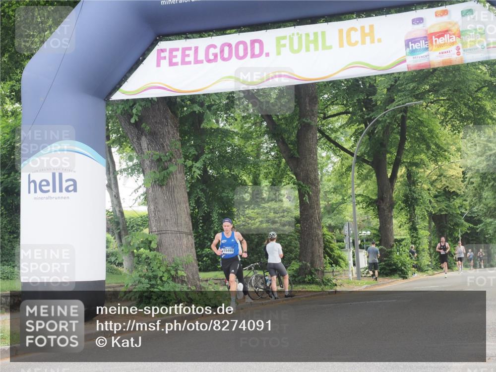 29.06.2025 - hella hamburg halbmarathon KatJ http://msf.ph/oto/8274091 29.06.2025 10:09:37 Zwischen KM18-KM19  meine-sportfotos.de