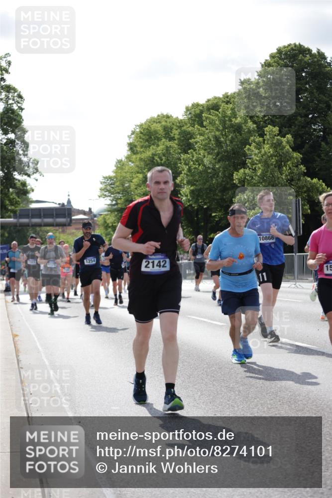 29.06.2025 - hella hamburg halbmarathon Jannik Wohlers http://msf.ph/oto/8274101 29.06.2025 10:01:56 Lombardsbrücke 1128, 1254, 1432, 1733, 2142, 2322, 2323, 2685, 2712, 3169, 3780, 3976, 4066, 4985, 5763, 6295, 6322, 6708, 6860, 7031, 7049, 7323, 7869, 9020, 9021, 9131, 9156, 9353, 10866, 11191, 11554, 11670, 11871, 11938, 12315, 12316, 12491, 12978, 13868, 13932, 14574, 14838, 15008, 15291, 15901, 16067, 16634, 16723, 17533, 17836, 18128, 18130, 18240, 18624, 19162, 19240 meine-sportfotos.de