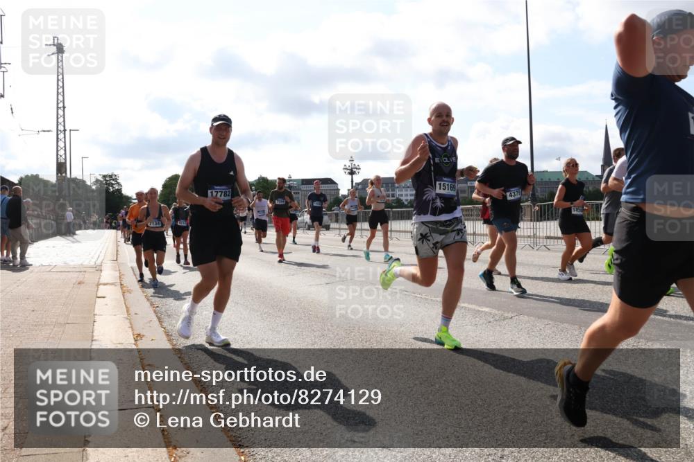 29.06.2025 - hella hamburg halbmarathon Lena Gebhardt http://msf.ph/oto/8274129 29.06.2025 09:57:44 Lombardsbrücke 7134, 9214, 17782, 7594, 15169, 4379, 1030, 1086, 1094, 1193, 1320, 1321, 1422, 1563, 1870, 2119, 2252, 2397, 2444, 2448, 2488, 2595, 2612, 2855, 2946, 3048, 3058, 3091, 3096, 3103, 3114, 3251, 3698, 3999, 4261, 4299, 4379, 4558, 4986, 5013, 5018, 5021, 5024, 5032, 5305, 5633, 5775, 5820, 5907, 6125, 6355, 6356, 6374, 6569, 6580, 6585, 6628, 6720, 6762, 6776, 6795, 6942, 7065, 7134, 7221, 7397, 7478, 7594, 7646, 7742, 7930, 7932, 7952, 7973, 7976, 9316, 10191 meine-sportfotos.de