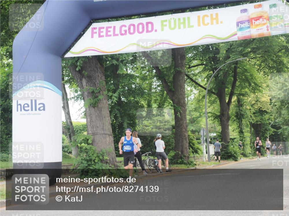 29.06.2025 - hella hamburg halbmarathon KatJ http://msf.ph/oto/8274139 29.06.2025 10:09:37 Zwischen KM18-KM19  meine-sportfotos.de