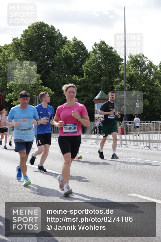 29.06.2025 - hella hamburg halbmarathon Jannik Wohlers http://msf.ph/oto/8274186 29.06.2025 10:01:56 Lombardsbrücke 1128, 1254, 1432, 1733, 2142, 2322, 2323, 2685, 2712, 3169, 3780, 3976, 4066, 4985, 5763, 6295, 6322, 6708, 6860, 7031, 7049, 7323, 7869, 9020, 9021, 9131, 9156, 9353, 10866, 11191, 11554, 11670, 11871, 11938, 12315, 12316, 12491, 12978, 13868, 13932, 14574, 14838, 15008, 15291, 15901, 16067, 16634, 16723, 17533, 17836, 18128, 18130, 18240, 18624, 19162, 19240 meine-sportfotos.de