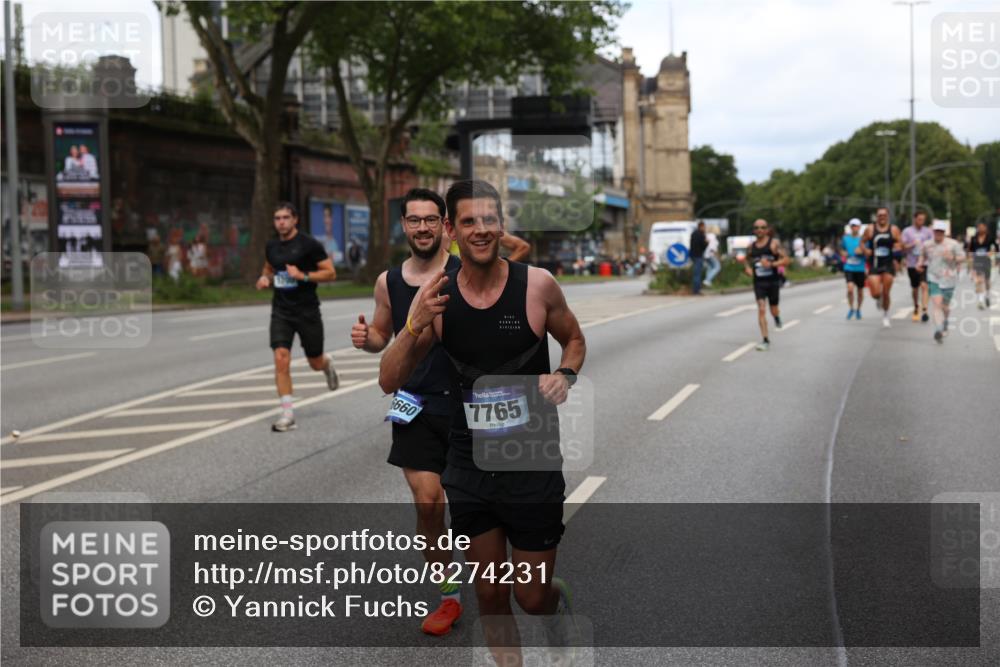 29.06.2025 - hella hamburg halbmarathon Yannick Fuchs http://msf.ph/oto/8274231 29.06.2025 10:37:12 20KM 1353, 1675, 1700, 1735, 2233, 4235, 5011, 5124, 5436, 7035, 7448, 7734, 7765, 7865, 9364, 9371, 9534, 9833, 10216, 10469, 11907, 12839, 13446, 14226, 14447, 14560, 14813, 15095, 15175, 15255, 15297, 15301, 15328, 15535, 16295, 16333, 16660, 16677, 17000, 17177, 17733, 17864, 17911, 18004, 18275, 18304, 18559, 18632, 18659, 18680, 18920 meine-sportfotos.de