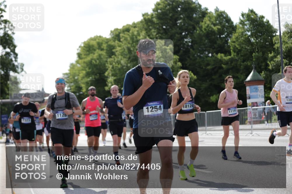 29.06.2025 - hella hamburg halbmarathon Jannik Wohlers http://msf.ph/oto/8274405 29.06.2025 10:02:00 Lombardsbrücke 1128, 1254, 1733, 2142, 2322, 2323, 2685, 2712, 3780, 3976, 4066, 5763, 6295, 6708, 6860, 7049, 7323, 7869, 8749, 9020, 9021, 9131, 9156, 9353, 9554, 10866, 11191, 11554, 11670, 11871, 12491, 12978, 13868, 13932, 14574, 14838, 15008, 15291, 16067, 16634, 17077, 17533, 17836, 17931, 17939, 18128, 18130, 18240, 18624, 19117, 19146, 19165, 19240 meine-sportfotos.de