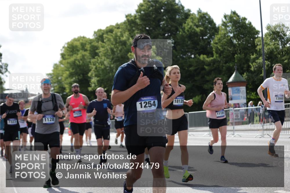 29.06.2025 - hella hamburg halbmarathon Jannik Wohlers http://msf.ph/oto/8274479 29.06.2025 10:02:00 Lombardsbrücke 1128, 1254, 1733, 2142, 2322, 2323, 2685, 2712, 3780, 3976, 4066, 5763, 6295, 6708, 6860, 7049, 7323, 7869, 8749, 9020, 9021, 9131, 9156, 9353, 9554, 10866, 11191, 11554, 11670, 11871, 12491, 12978, 13868, 13932, 14574, 14838, 15008, 15291, 16067, 16634, 17077, 17533, 17836, 17931, 17939, 18128, 18130, 18240, 18624, 19117, 19146, 19165, 19240 meine-sportfotos.de