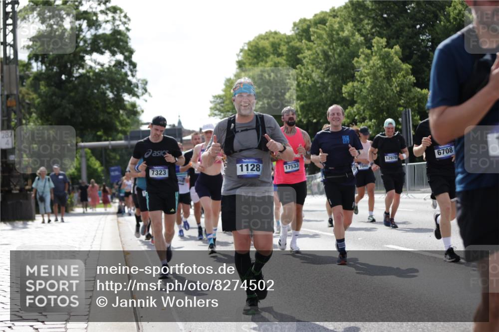 29.06.2025 - hella hamburg halbmarathon Jannik Wohlers http://msf.ph/oto/8274502 29.06.2025 10:02:00 Lombardsbrücke 1128, 1254, 1733, 2142, 2322, 2323, 2685, 2712, 3780, 3976, 4066, 5763, 6295, 6708, 6860, 7049, 7323, 7869, 8749, 9020, 9021, 9131, 9156, 9353, 9554, 10866, 11191, 11554, 11670, 11871, 12491, 12978, 13868, 13932, 14574, 14838, 15008, 15291, 16067, 16634, 17077, 17533, 17836, 17931, 17939, 18128, 18130, 18240, 18624, 19117, 19146, 19165, 19240 meine-sportfotos.de