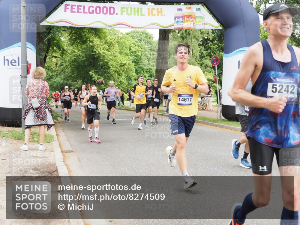 29.06.2025 - hella hamburg halbmarathon MichiJ http://msf.ph/oto/8274509 29.06.2025 10:56:33 Zwischen KM18-KM19 1032, 1850, 4204, 5191, 5242, 11525, 14617, 18429, 19190 meine-sportfotos.de