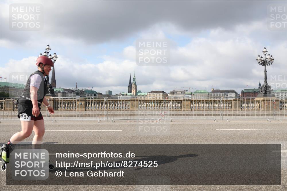 29.06.2025 - hella hamburg halbmarathon Lena Gebhardt http://msf.ph/oto/8274525 29.06.2025 09:04:59 Lombardsbrücke  meine-sportfotos.de