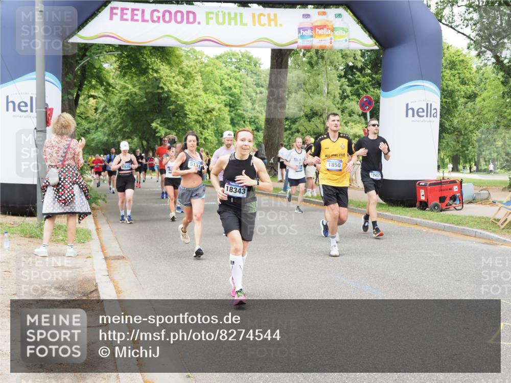 29.06.2025 - hella hamburg halbmarathon MichiJ http://msf.ph/oto/8274544 29.06.2025 10:56:35 Zwischen KM18-KM19 1850, 5191, 5242, 6664, 11525, 12457, 14617, 18343, 18429 meine-sportfotos.de