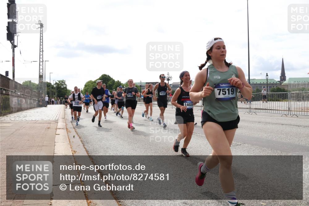 29.06.2025 - hella hamburg halbmarathon Lena Gebhardt http://msf.ph/oto/8274581 29.06.2025 10:20:11 Lombardsbrücke 10550, 8738, 4737, 54, 14024, 7519, 1046, 1069, 1110, 1115, 1154, 1474, 2064, 2405, 2478, 2918, 3278, 3434, 3842, 4154, 4539, 4585, 4614, 4737, 4739, 5251, 5397, 5556, 5659, 5811, 5812, 5831, 5878, 5937, 6796, 6797, 6872, 6874, 6951, 7018, 7101, 7131, 7137, 7248, 7249, 7519, 7739, 7744, 7808, 7917, 8025, 8146, 8387, 8427, 8462, 8588, 8738, 9136, 9196, 9735, 9873, 10041, 10349, 10414, 10550, 10594, 10595, 10613, 10622, 10647, 10701, 10754, 11028, 11036, 11603, 11835 meine-sportfotos.de