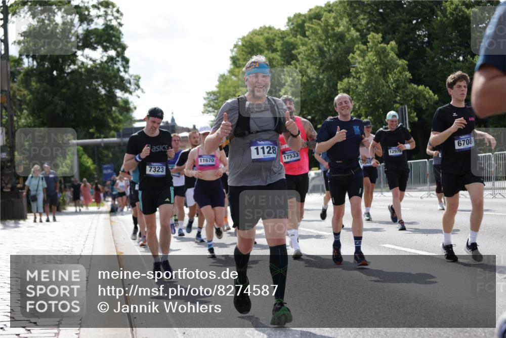 29.06.2025 - hella hamburg halbmarathon Jannik Wohlers http://msf.ph/oto/8274587 29.06.2025 10:02:01 Lombardsbrücke 1128, 1254, 1733, 2142, 2322, 2323, 2685, 2712, 3780, 3976, 4066, 5763, 6295, 6708, 6860, 7049, 7323, 7869, 8749, 9020, 9021, 9131, 9156, 9353, 9554, 10866, 11191, 11554, 11670, 11871, 12491, 12978, 13868, 13932, 14574, 14838, 15008, 15291, 16067, 16634, 17077, 17533, 17836, 17931, 17939, 18128, 18130, 18240, 18624, 19117, 19146, 19165, 19176 meine-sportfotos.de