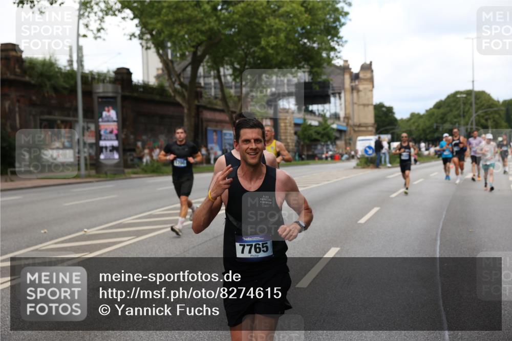 29.06.2025 - hella hamburg halbmarathon Yannick Fuchs http://msf.ph/oto/8274615 29.06.2025 10:37:12 20KM 1353, 1675, 1700, 1735, 2233, 4235, 5011, 5124, 5436, 7035, 7448, 7734, 7765, 7865, 9364, 9371, 9534, 9833, 10216, 10469, 11907, 12839, 13446, 14226, 14447, 14560, 14813, 15095, 15175, 15255, 15297, 15301, 15328, 15535, 16295, 16333, 16660, 16677, 17000, 17177, 17733, 17864, 17911, 18004, 18275, 18304, 18559, 18632, 18659, 18680, 18920 meine-sportfotos.de