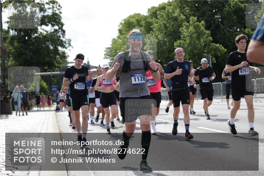 29.06.2025 - hella hamburg halbmarathon Jannik Wohlers http://msf.ph/oto/8274622 29.06.2025 10:02:01 Lombardsbrücke 1128, 1254, 1733, 2142, 2322, 2323, 2685, 2712, 3780, 3976, 4066, 5763, 6295, 6708, 6860, 7049, 7323, 7869, 8749, 9020, 9021, 9131, 9156, 9353, 9554, 10866, 11191, 11554, 11670, 11871, 12491, 12978, 13868, 13932, 14574, 14838, 15008, 15291, 16067, 16634, 17077, 17533, 17836, 17931, 17939, 18128, 18130, 18240, 18624, 19117, 19146, 19165, 19176 meine-sportfotos.de