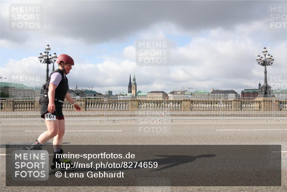 29.06.2025 - hella hamburg halbmarathon Lena Gebhardt http://msf.ph/oto/8274659 29.06.2025 09:04:59 Lombardsbrücke  meine-sportfotos.de