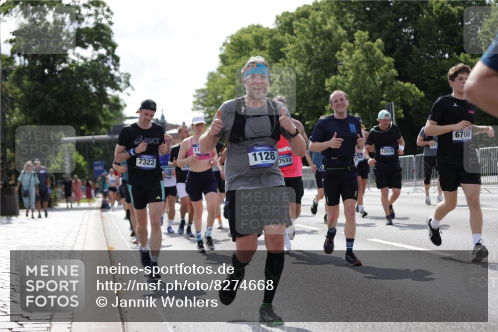 29.06.2025 - hella hamburg halbmarathon Jannik Wohlers http://msf.ph/oto/8274668 29.06.2025 10:02:01 Lombardsbrücke 1128, 1254, 1733, 2142, 2322, 2323, 2685, 2712, 3780, 3976, 4066, 5763, 6295, 6708, 6860, 7049, 7323, 7869, 8749, 9020, 9021, 9131, 9156, 9353, 9554, 10866, 11191, 11554, 11670, 11871, 12491, 12978, 13868, 13932, 14574, 14838, 15008, 15291, 16067, 16634, 17077, 17533, 17836, 17931, 17939, 18128, 18130, 18240, 18624, 19117, 19146, 19165, 19176 meine-sportfotos.de