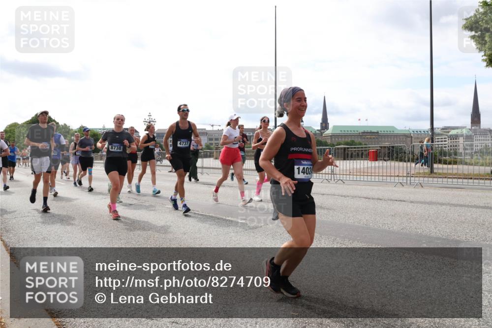 29.06.2025 - hella hamburg halbmarathon Lena Gebhardt http://msf.ph/oto/8274709 29.06.2025 10:20:12 Lombardsbrücke 8738, 54, 4737, 14024, 1046, 1069, 1110, 1115, 1154, 1474, 2064, 2405, 2478, 2918, 3278, 3434, 3842, 4154, 4539, 4585, 4614, 4737, 4739, 5251, 5397, 5556, 5659, 5811, 5812, 5831, 5937, 6872, 6874, 6951, 7018, 7101, 7131, 7137, 7248, 7249, 7519, 7739, 7744, 7808, 7917, 8025, 8146, 8387, 8427, 8462, 8588, 8738, 9136, 9196, 9722, 9735, 9873, 10041, 10349, 10414, 10550, 10594, 10595, 10613, 10622, 10647, 10701, 10754, 11028, 11036, 11603, 11835 meine-sportfotos.de