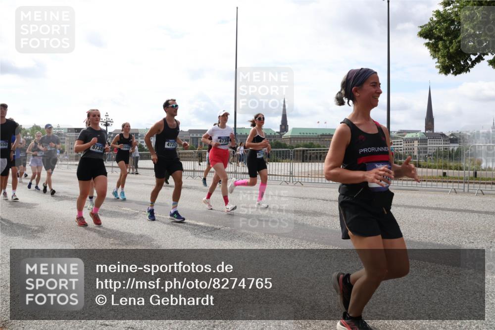 29.06.2025 - hella hamburg halbmarathon Lena Gebhardt http://msf.ph/oto/8274765 29.06.2025 10:20:12 Lombardsbrücke 550, 7744, 8738, 4737, 4739, 1046, 1069, 1110, 1115, 1154, 1474, 2064, 2405, 2478, 2918, 3278, 3434, 3842, 4154, 4539, 4585, 4614, 4737, 4739, 5251, 5397, 5556, 5659, 5811, 5812, 5831, 5937, 6872, 6874, 6951, 7018, 7101, 7131, 7137, 7248, 7249, 7519, 7739, 7744, 7808, 7917, 8025, 8146, 8387, 8427, 8462, 8588, 8738, 9136, 9196, 9722, 9735, 9873, 10041, 10349, 10414, 10550, 10594, 10595, 10613, 10622, 10647, 10701, 10754, 11028, 11036, 11603, 11835 meine-sportfotos.de