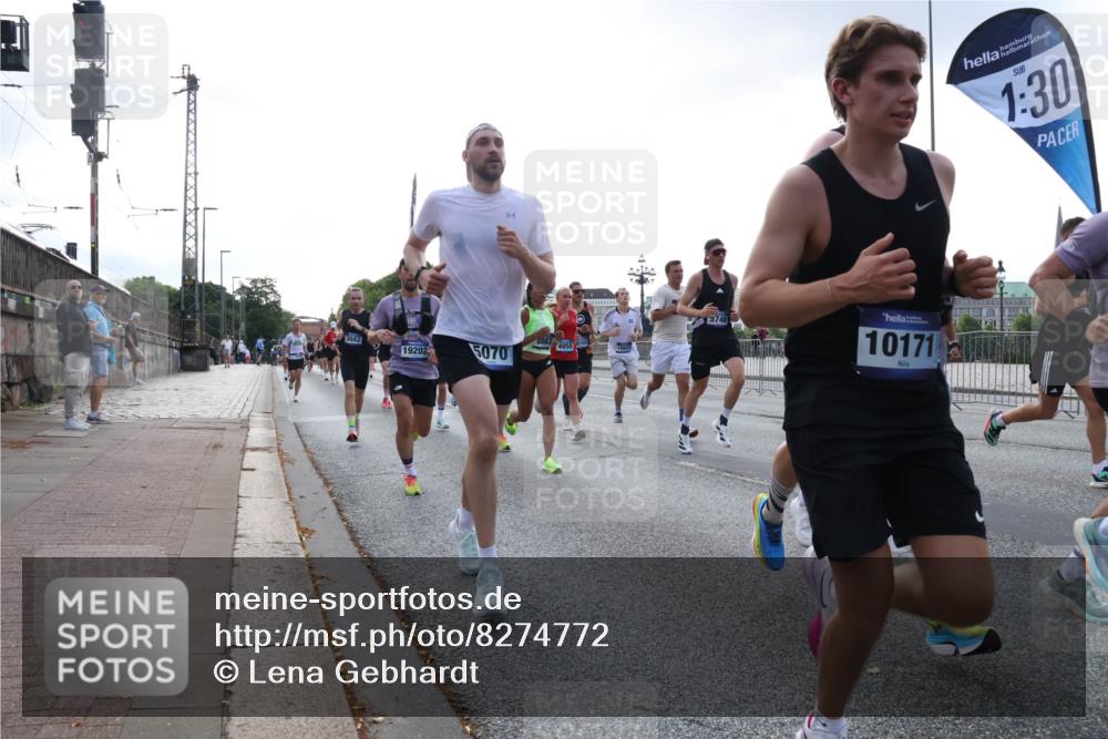 29.06.2025 - hella hamburg halbmarathon Lena Gebhardt http://msf.ph/oto/8274772 29.06.2025 09:45:16 Lombardsbrücke 5746, 3043, 8883, 4050, 81, 19202, 5070, 10171, 1, 30, 57, 1758, 1827, 1990, 2746, 3043, 3201, 4050, 4129, 4698, 4749, 5070, 5269, 5328, 5367, 5746, 5826, 6358, 6619, 6781, 7272, 7389, 7481, 7651, 7723, 8209, 8473, 8731, 8883, 9137, 9381, 9571, 9634, 10156, 10171, 10486, 10848, 11169, 11413, 11857, 12049, 12234, 12287, 12595, 12900, 12988, 13838, 13956, 14028, 14140, 14164, 14289, 15672, 15883, 16157, 16377, 16508, 16713, 16736, 16818, 17428 meine-sportfotos.de