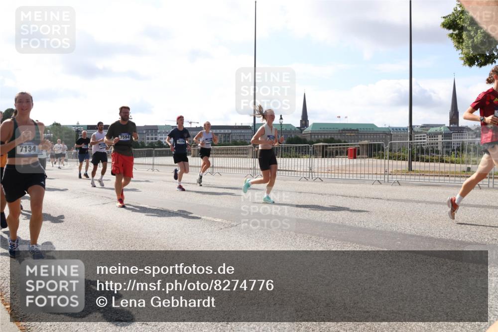 29.06.2025 - hella hamburg halbmarathon Lena Gebhardt http://msf.ph/oto/8274776 29.06.2025 09:57:45 Lombardsbrücke 7134, 7594, 18206, 1030, 1086, 1094, 1193, 1258, 1320, 1321, 1335, 1422, 1563, 1870, 2119, 2252, 2397, 2444, 2448, 2488, 2612, 2855, 2946, 3048, 3058, 3091, 3096, 3103, 3114, 3251, 3698, 3999, 4261, 4299, 4379, 4558, 4986, 5018, 5021, 5024, 5032, 5305, 5633, 5672, 5775, 5820, 5907, 6125, 6355, 6356, 6374, 6569, 6580, 6585, 6628, 6720, 6762, 6776, 6795, 6942, 7065, 7134, 7221, 7397, 7478, 7594, 7646, 7742, 7930, 7932, 7952, 7973, 7976, 9316, 10191 meine-sportfotos.de
