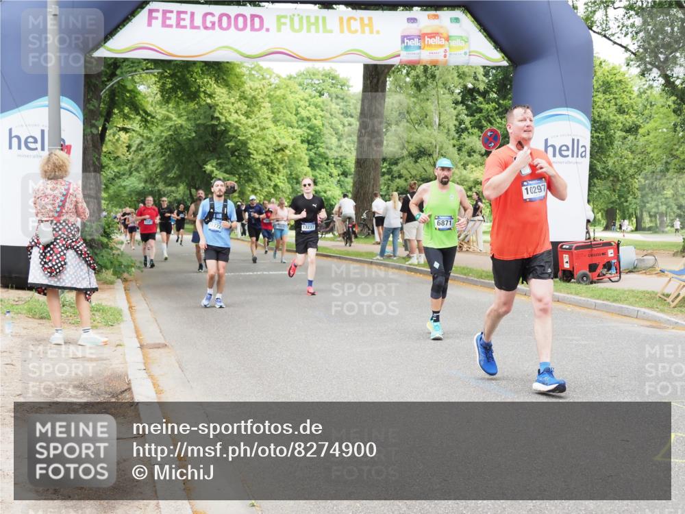 29.06.2025 - hella hamburg halbmarathon MichiJ http://msf.ph/oto/8274900 29.06.2025 10:56:41 Zwischen KM18-KM19 1745, 1766, 1830, 1850, 2359, 5191, 6664, 6871, 10297, 11525, 12457, 13237, 15772, 18343 meine-sportfotos.de