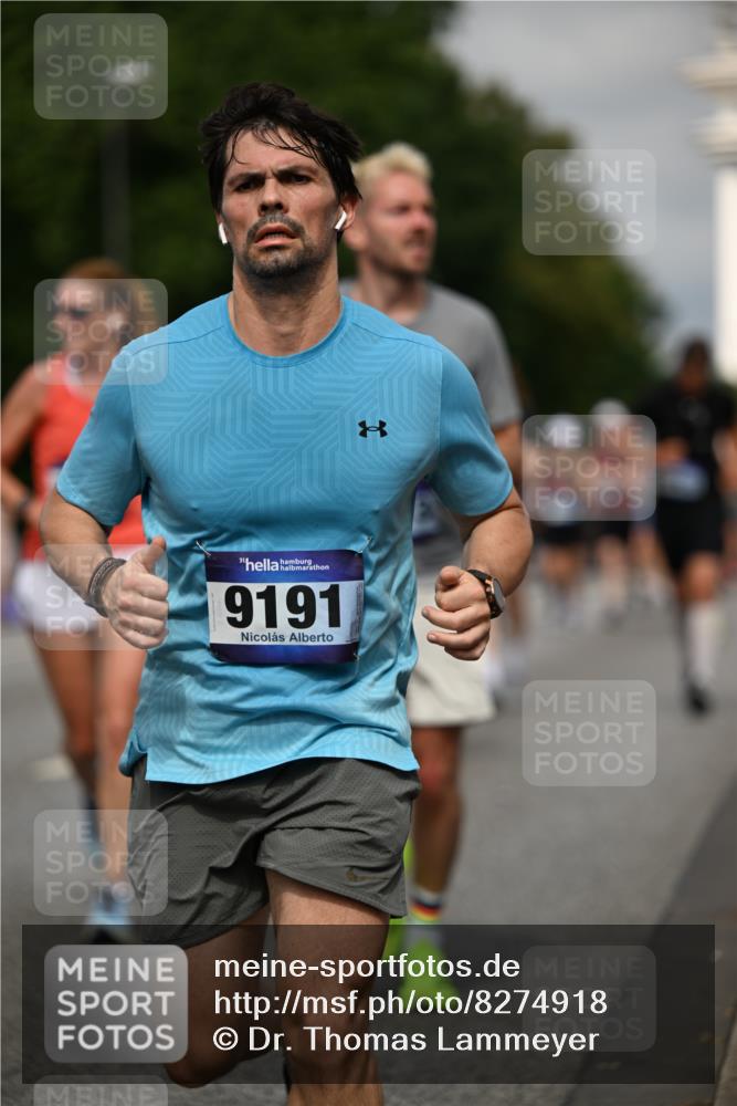 29.06.2025 - hella hamburg halbmarathon Dr. Thomas Lammeyer http://msf.ph/oto/8274918 29.06.2025 10:15:31 Kennedybrücke 1166, 1531, 1866, 1992, 2661, 4227, 5254, 5379, 5990, 5991, 7571, 8368, 9169, 9191, 10042, 10372, 10428, 11321 meine-sportfotos.de